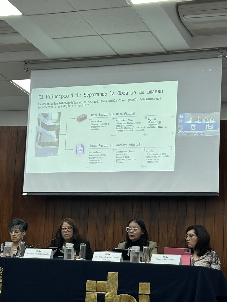 Panel de ponentes del Congreso Internacional sobre Metadatos 2026 en Ciudad de México